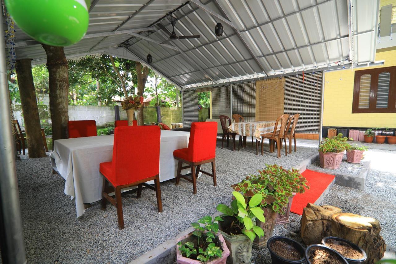 Hôtel Cloud Nine Inside à Varkala Extérieur photo